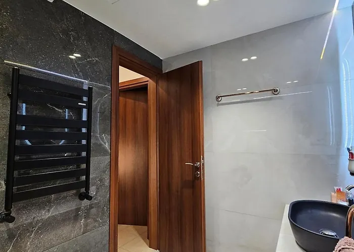 Maisonette For Rent In The Center Of هانيوتي