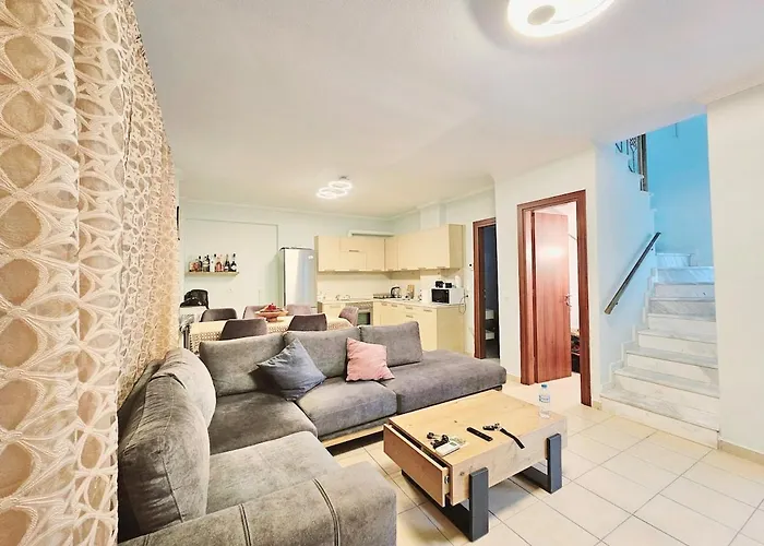 Maisonette For Rent In The Center Of بيت للعطل