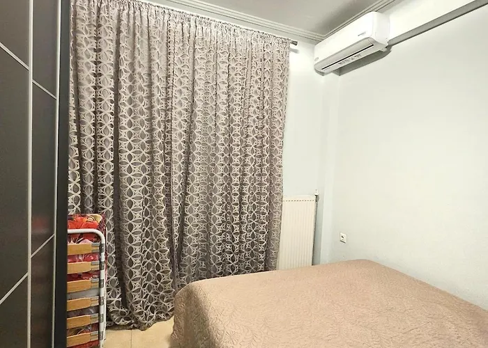 بيت للعطل Maisonette For Rent In The Center Of *