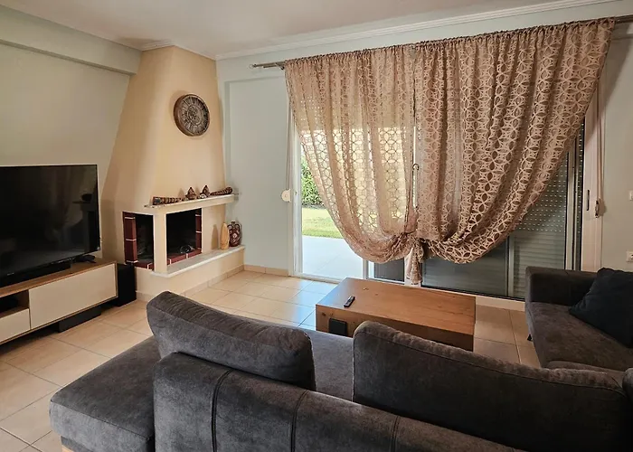 Maisonette For Rent In The Center Of *